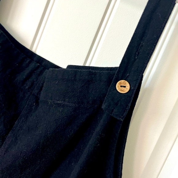 SHEIN linen overalls in black. Size L. Back pockets. Oversized, comfy fit. - Picture 2 of 4
